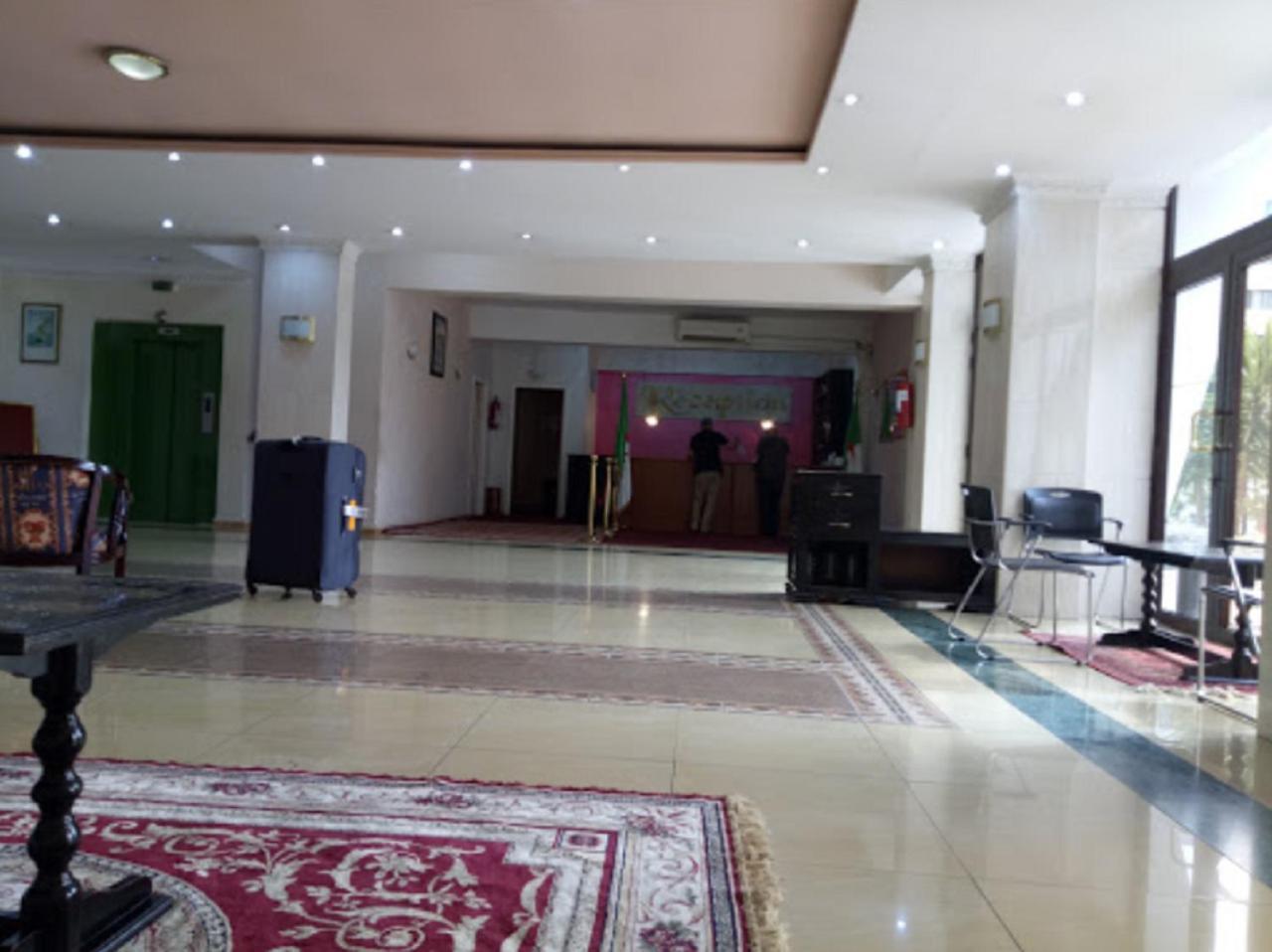 Hotel De L'Aeroport Algiers Екстериор снимка